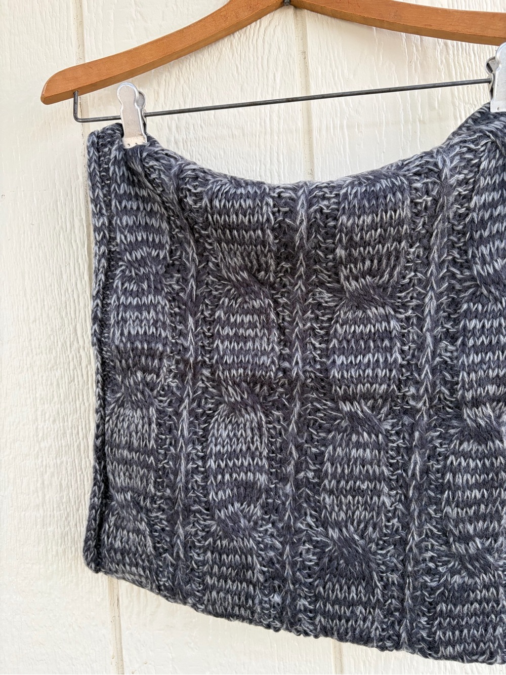 Unisex Large warm knitted long winter scarf Gray - Picture 15 of 15